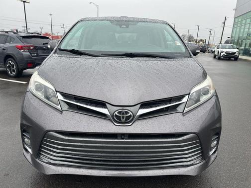 2020 Toyota Sienna Limited Premium