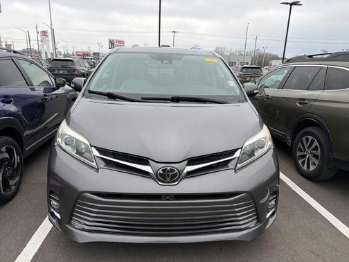 2020 Toyota Sienna Limited Premium