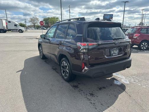 Dark Mahogany Pearl 2026 Subaru Forester Premium