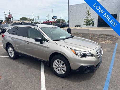 Gold 2017 Subaru Outback 2.5i