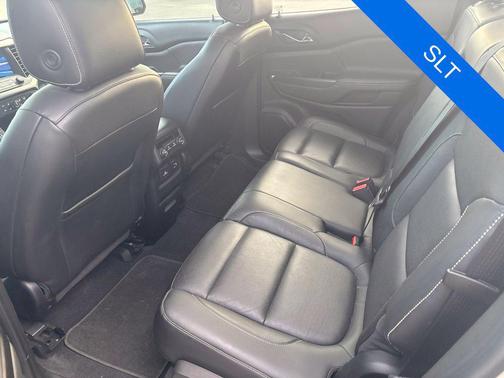 Sparkling Silver Metallic 2017 GMC Acadia SLT-1