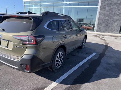 2022 Subaru Outback Premium