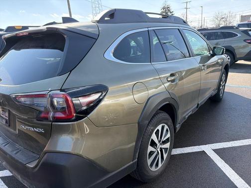 2025 Subaru Outback Premium