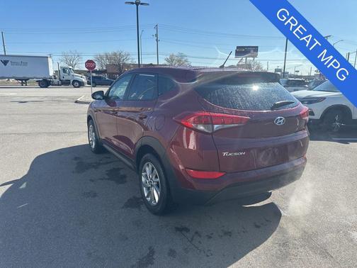 Gemstone Red 2018 Hyundai TUCSON SE