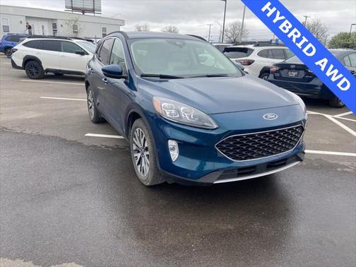 2020 Ford Escape Titanium