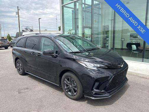 Midnight Black Metallic 2026 Toyota Sienna XSE 7 Passenger