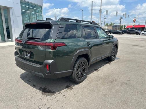 Deep Emerald Green Pearl 2026 Subaru Outback Limited XT