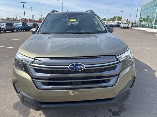 2025 Subaru Forester Hybrid Premium