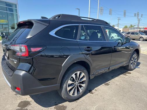 2025 Subaru Outback Limited XT