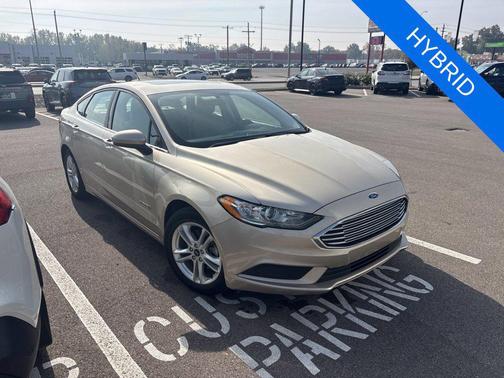 Beige / Tan 2018 Ford Fusion Hybrid SE