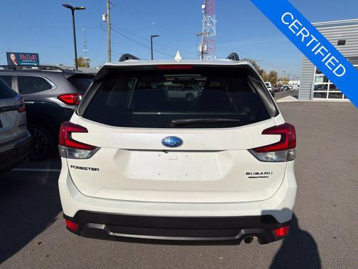 Crystal White Pearl 2023 Subaru Forester Premium