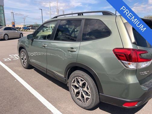 Jasper Green Metallic 2021 Subaru Forester Premium