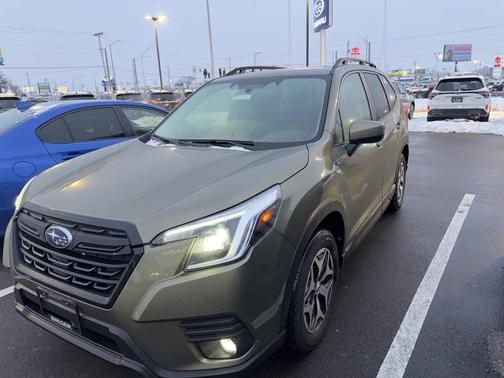 2024 Subaru Forester Premium