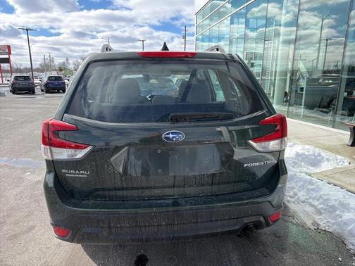 2023 Subaru Forester Base