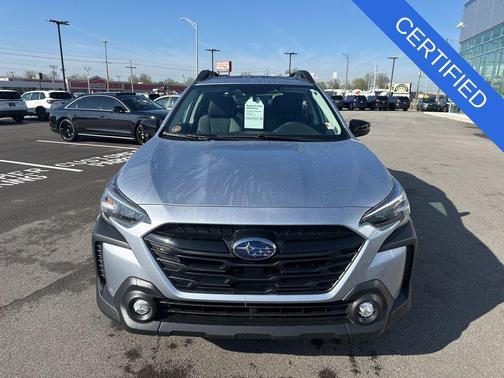 Ice Silver Metallic 2023 Subaru Outback Onyx Edition