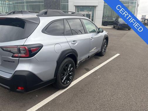 Ice Silver Metallic 2023 Subaru Outback Onyx Edition
