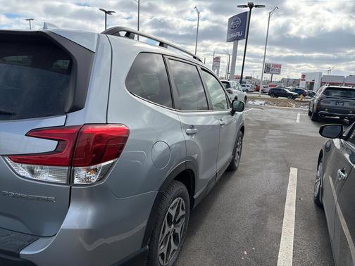 2022 Subaru Forester Premium