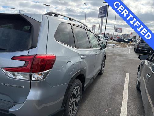 2022 Subaru Forester Premium