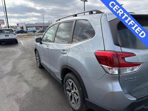 2022 Subaru Forester Premium
