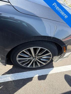 2017 Lincoln MKZ Premiere