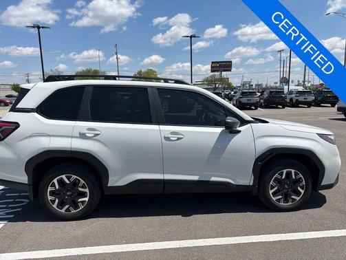 Crystal White Pearl 2025 Subaru Forester Premium