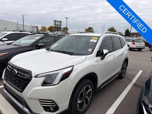 Crystal White Pearl 2024 Subaru Forester Touring