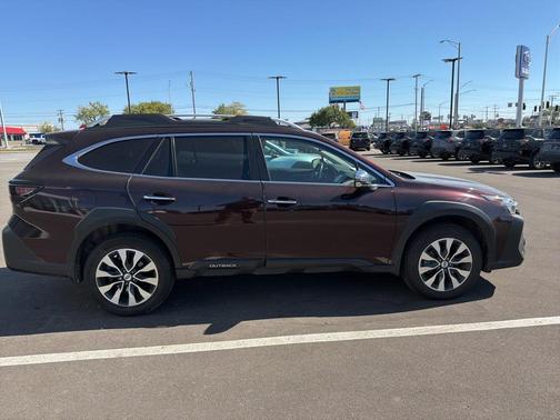 2023 Subaru Outback Touring XT