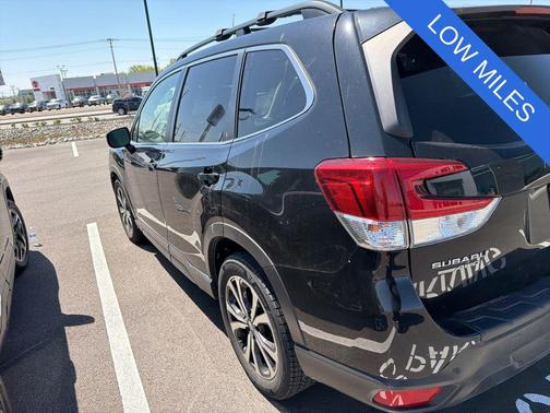 Crystal Black Silica 2019 Subaru Forester Limited
