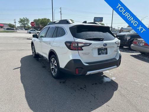 Crystal White Pearl 2020 Subaru Outback Touring XT