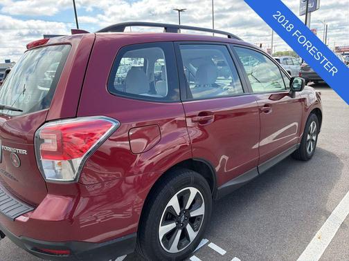 Venetian Red Pearl 2018 Subaru Forester 2.5i