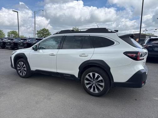 2023 Subaru Outback Touring