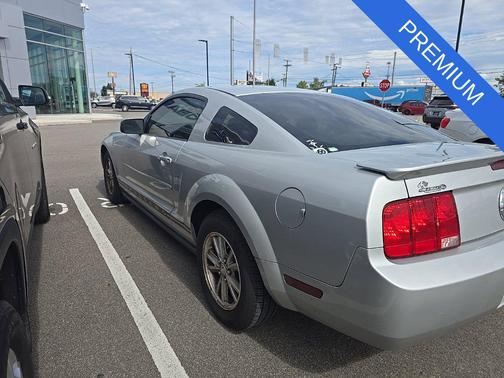 Silver 2008 Ford Mustang Premium