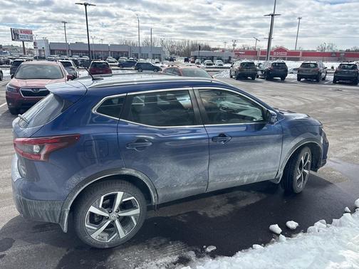 2021 Nissan Rogue Sport SL