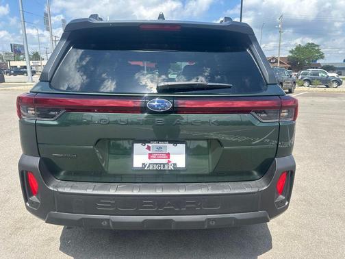 Deep Emerald Green Pearl 2026 Subaru Outback Limited