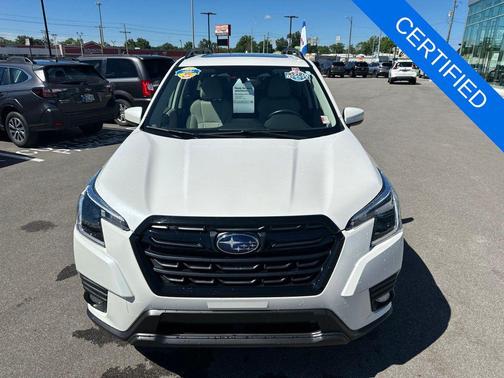 Crystal White Pearl 2022 Subaru Forester Premium