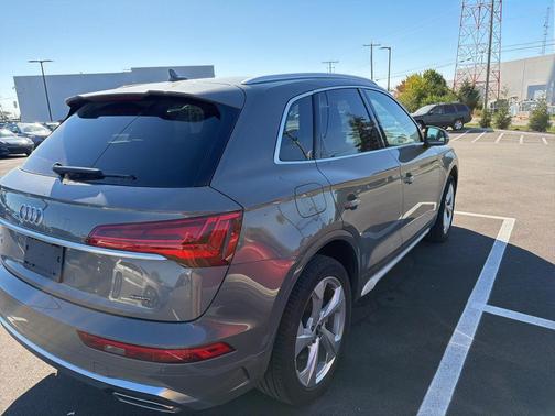 2023 Audi Q5 45 S line Premium Plus