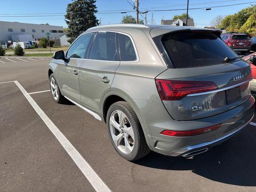2023 Audi Q5 45 S line Premium Plus