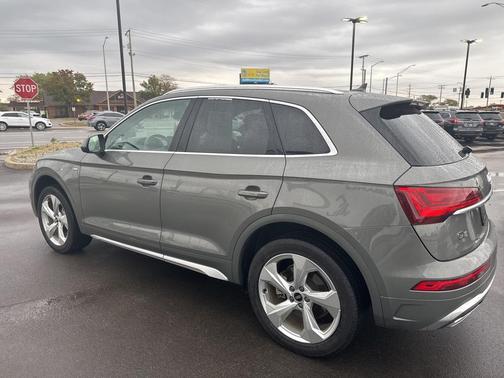 2023 Audi Q5 45 S line Premium Plus