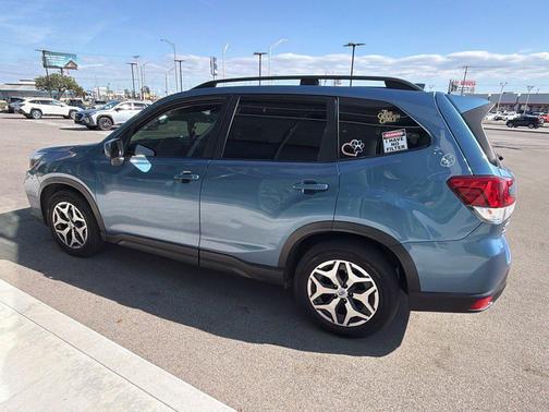 Horizon Blue Pearl 2020 Subaru Forester Premium