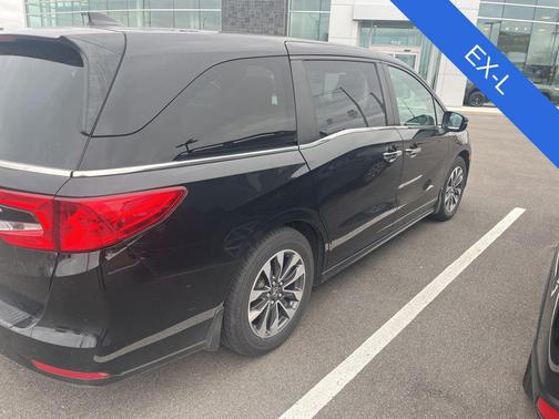 Crystal Black Pearl 2021 Honda Odyssey EX-L