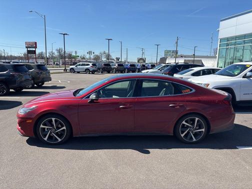 2023 Hyundai SONATA SEL Plus