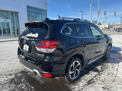 2023 Subaru Forester Touring