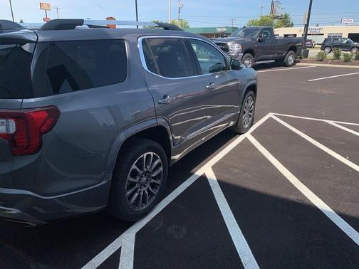 2021 GMC Acadia Denali