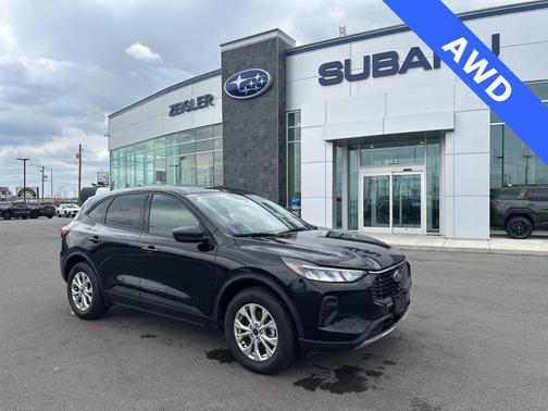 Black Metallic 2025 Ford Escape Active