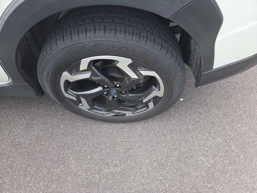 Crystal White Pearl 2023 Subaru Crosstrek Limited