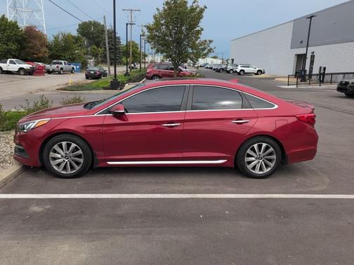 2017 Hyundai SONATA Sport
