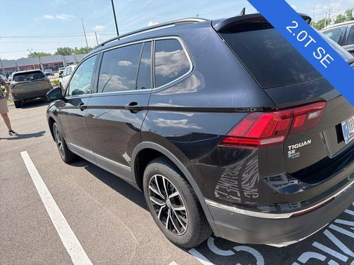 Black 2021 Volkswagen Tiguan 2.0T SE 4MOTION