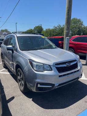 Ice Silver Metallic 2017 Subaru Forester 2.5i Premium