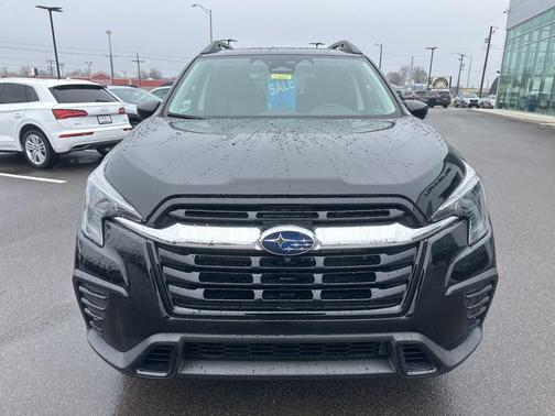 Crystal Black Silica 2026 Subaru Ascent Limited 7-Passenger