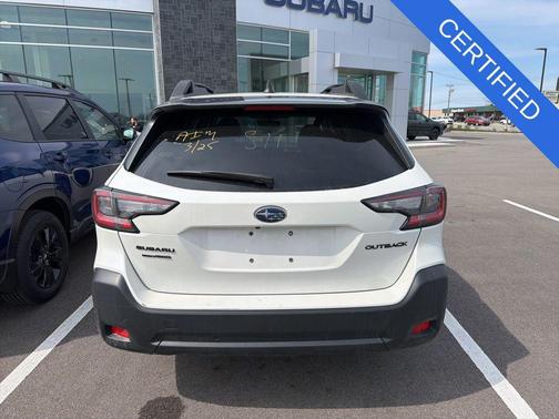 Crystal White Pearl 2025 Subaru Outback Onyx Edition